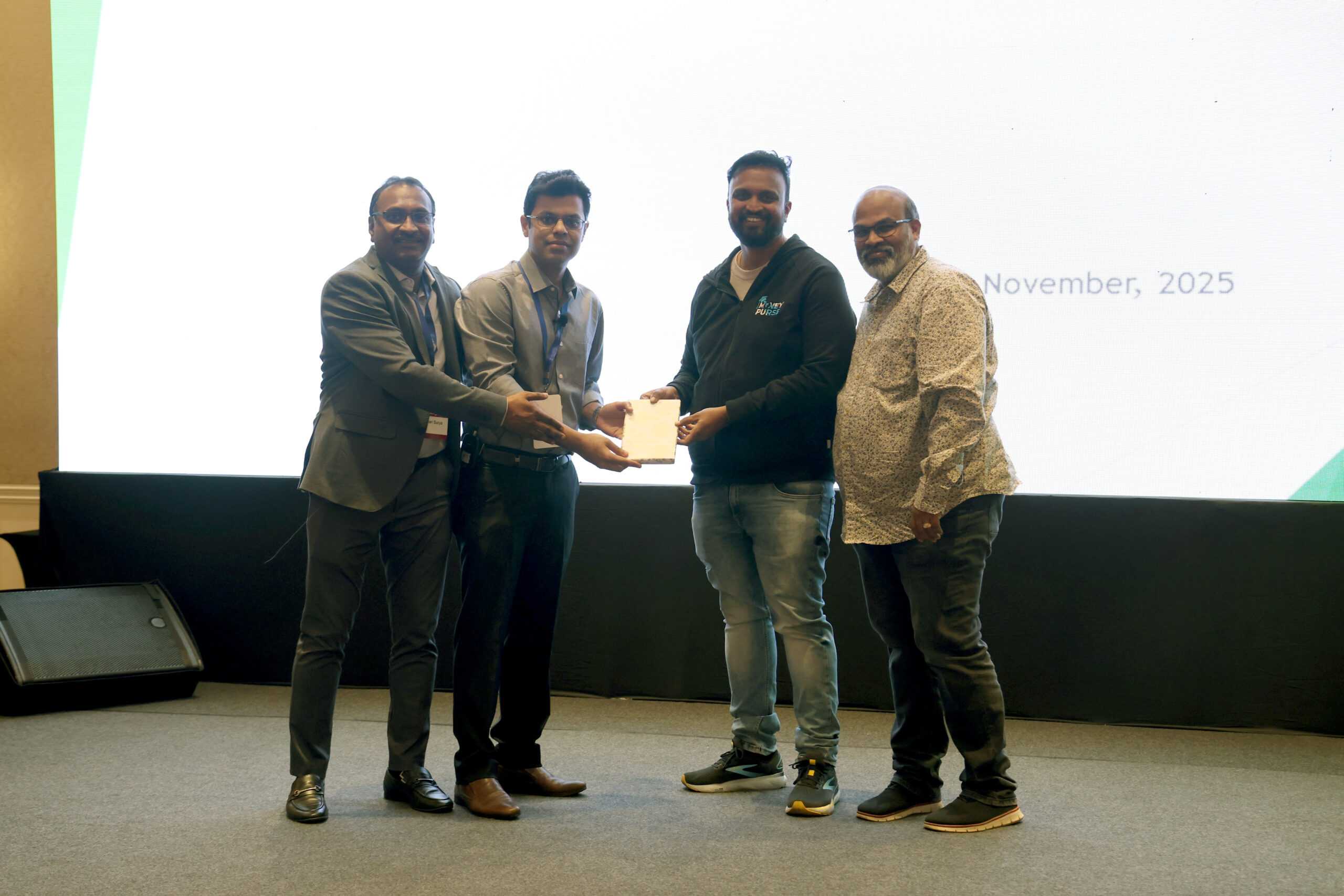 Ekansh Mittal receiving recognition at InvesTrade